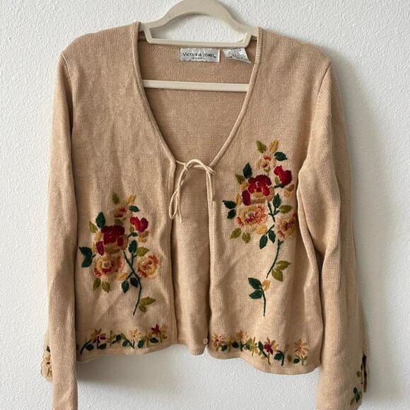 Victoria Jones Woman Sweaters - Victoria Jones Petite Floral Cardigan Women's S Vintage Embroidered Y2K Knit